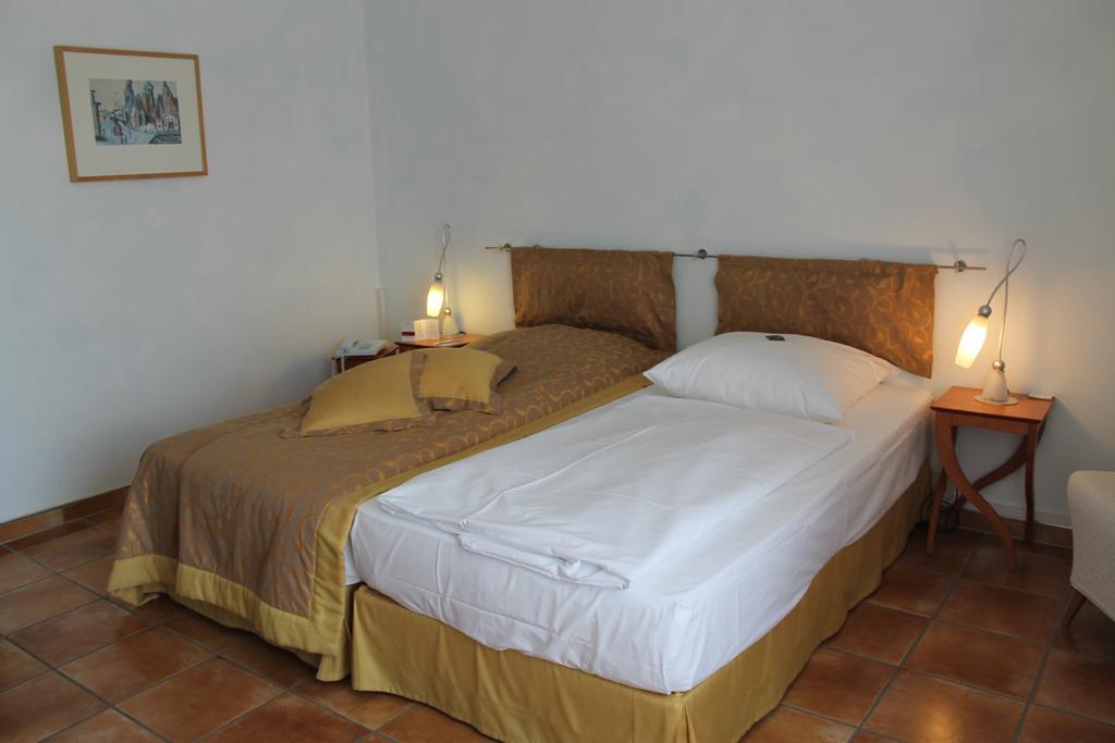 Panoramahotel Waldenburg ヴァルデンブルク 部屋 写真